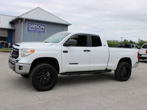 Used 2014 Toyota Tundra SR5 w/ SR5 Upgrade Package image 5
