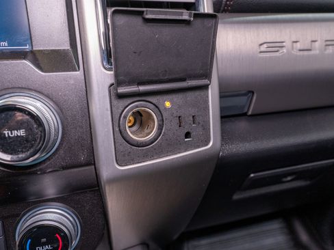 Used 2021 Ford F250 Platinum image 27