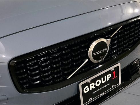 Used 2023 Volvo S60 B5 Plus AWD/4WD image 31