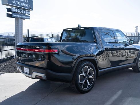 Used 2022 Rivian R1T Adventure image 9