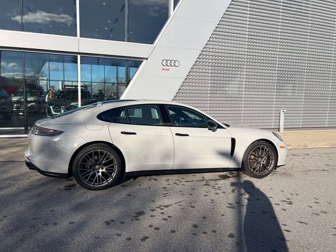 Used 2023 Porsche Panamera 4 Platinum Edition image 20