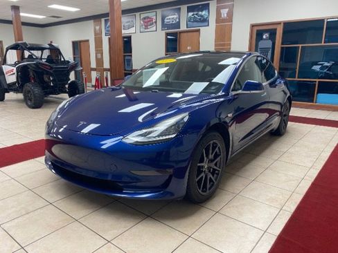Used 2019 Tesla Model 3 Long Range RWD image 1