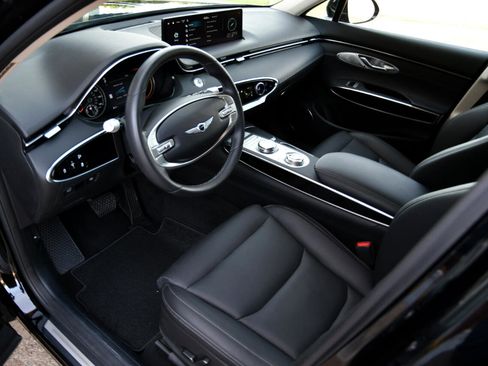 Used 2025 Genesis GV70 2.5T image 23