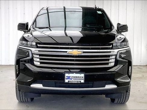 Used 2021 Chevrolet Suburban High Country w/ Premium Package AWD/4WD image 3