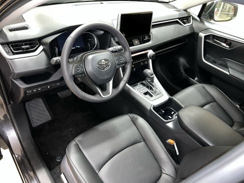 New 2025 Toyota RAV4 XLE w/ Convenience Package image 13