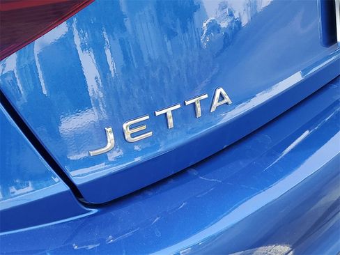 Used 2022 Volkswagen Jetta SE image 5