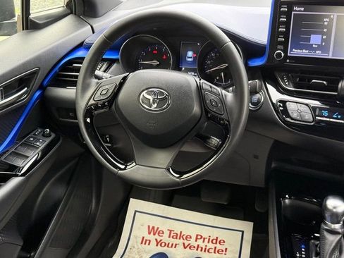 Used 2021 Toyota C-HR XLE FWD image 14