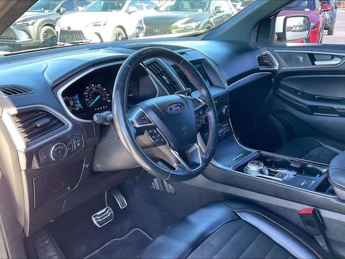 Used 2020 Ford Edge ST-Line w/ Cold Weather Package image 16