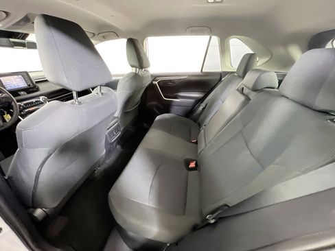 Used 2019 Toyota RAV4 LE image 22
