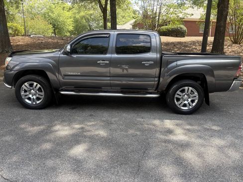 Used 2013 Toyota Tacoma PreRunner w/ Limited Pkg RWD image 7