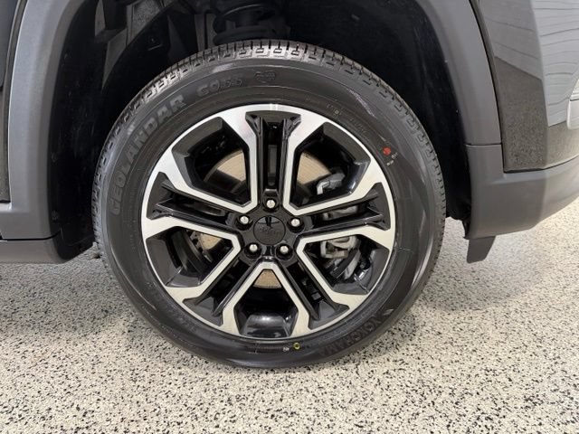 Used 2023 Jeep Compass Limited AWD/4WD image 33