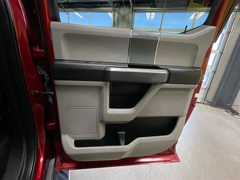 Used 2016 Ford F150 XLT w/ Equipment Group 302A Luxury image 22