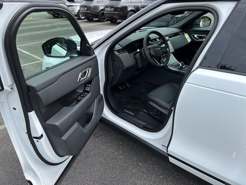 New 2026 Land Rover Range Rover Velar Dynamic SE image 10