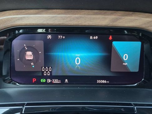 Used 2025 Volkswagen Atlas SE FWD image 16