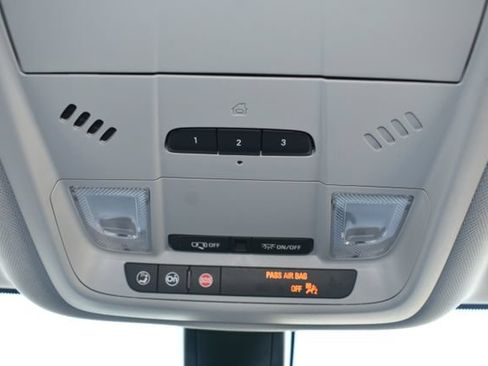 Used 2020 Chevrolet Blazer LT FWD image 30