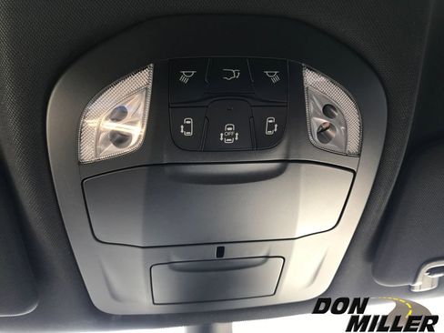 New 2026 Chrysler Pacifica Select image 27