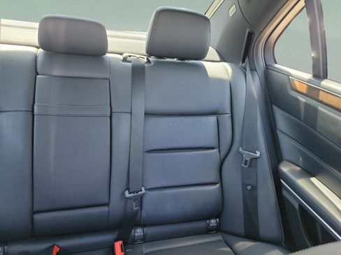 Used 2016 Mercedes-Benz E 350 4MATIC Sedan image 10