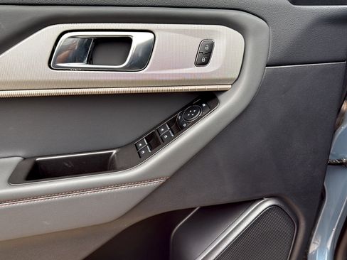 New 2026 Ford Explorer Active w/ Active Comfort Package RWD image 17