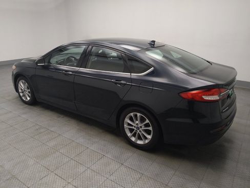 Used 2020 Ford Fusion SE FWD image 3