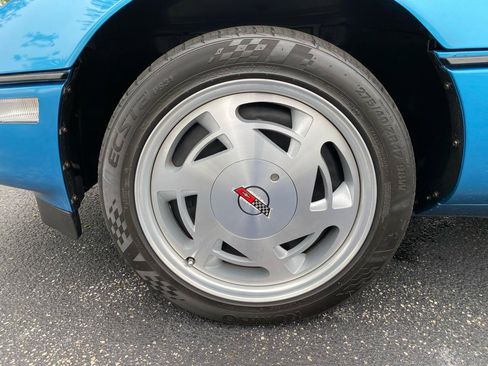 Used 1989 Chevrolet Corvette Convertible RWD image 45