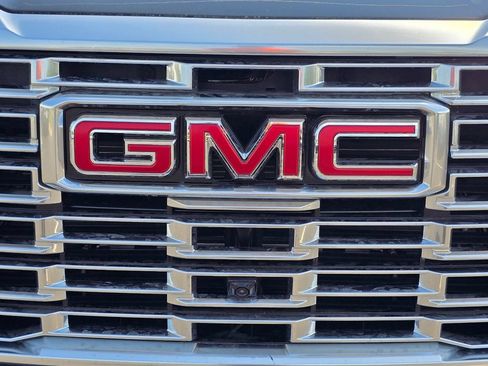 New 2026 GMC Yukon Denali w/ Advanced Technology Package AWD/4WD image 34