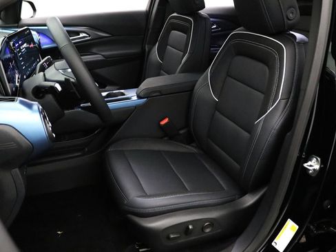 Certified 2026 Chevrolet Equinox EV LT w/ Convenience Package II FWD image 9