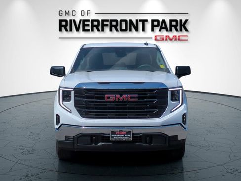 New 2026 GMC Sierra 1500 Pro AWD/4WD image 8