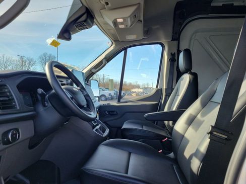 New 2026 Ford Transit 250 148 Medium Roof image 15