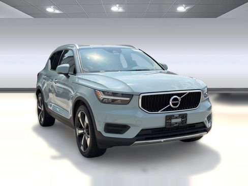 Used 2019 Volvo XC40 T5 Momentum AWD/4WD image 7
