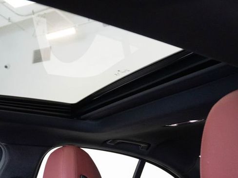 Used 2022 BMW 330i Sedan w/ Premium Package RWD image 4
