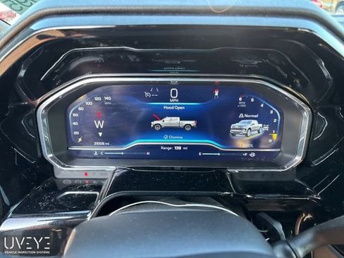Used 2023 Chevrolet Silverado 1500 LT AWD/4WD image 9