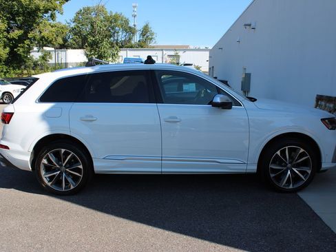 Used 2021 Audi SQ7 Premium Plus w/ Driver Assistance Package AWD/4WD image 34