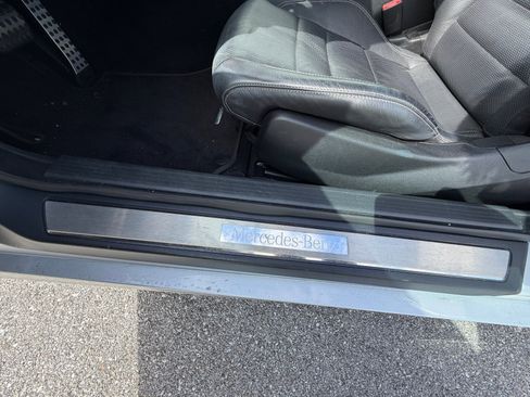 Used 2011 Mercedes-Benz E 350 Cabriolet image 23