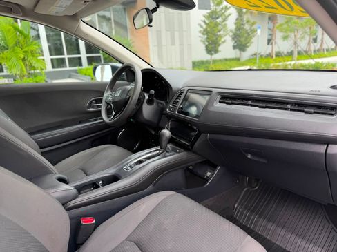 Used 2022 Honda HR-V EX image 13