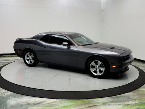 Used 2020 Dodge Challenger SXT RWD image 3
