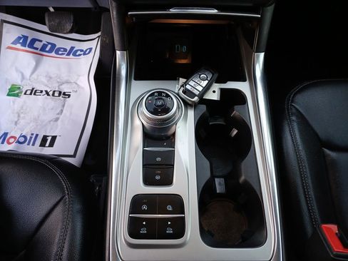 Used 2020 Ford Explorer XLT w/ Equipment Group 202A image 16