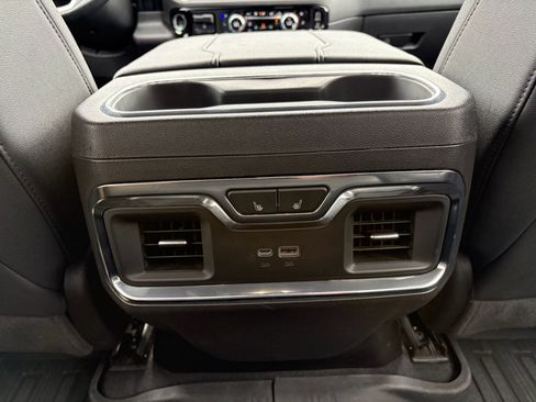 Used 2025 GMC Sierra 1500 SLT w/ SLT Premium Plus Package AWD/4WD image 19