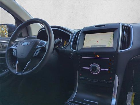 Used 2019 Ford Edge Titanium image 29