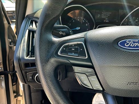 Used 2018 Ford Focus SE image 22