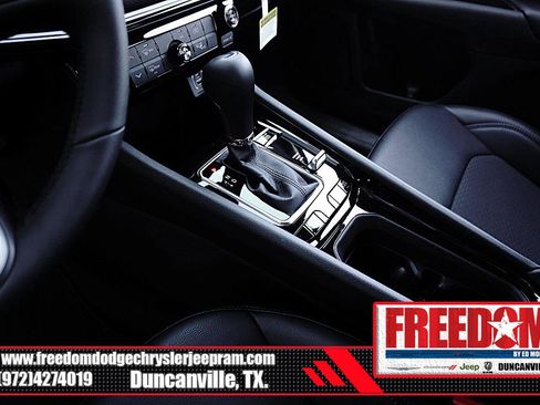 New 2026 Jeep Compass Latitude image 34