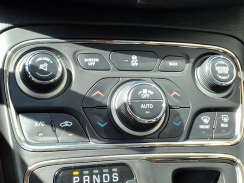 Used 2015 Chrysler 200 C w/ Navigation & Sound Group I AWD/4WD image 17