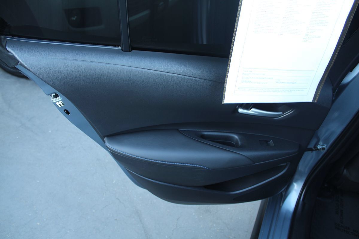 Used 2020 Toyota Corolla SE w/ Carpet Mat Package (TMS) FWD image 23