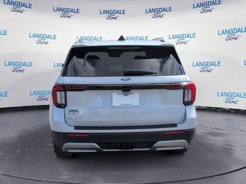 New 2026 Ford Explorer Platinum image 8