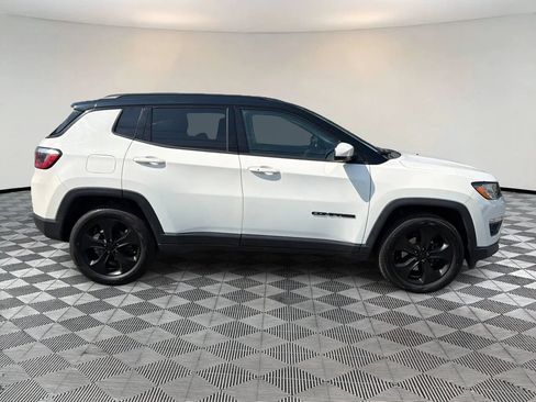 Used 2019 Jeep Compass Latitude AWD/4WD image 8