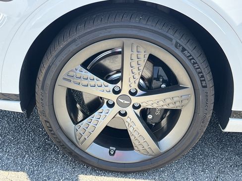 Used 2025 Genesis GV70 3.5T Sport w/ Sport Advanced Package image 32