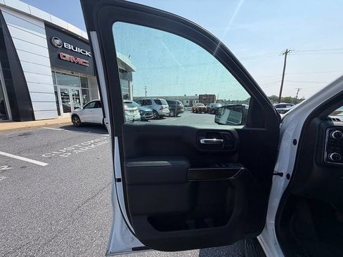 Used 2019 GMC Sierra 1500 SLT w/ SLT Premium Package AWD/4WD image 31