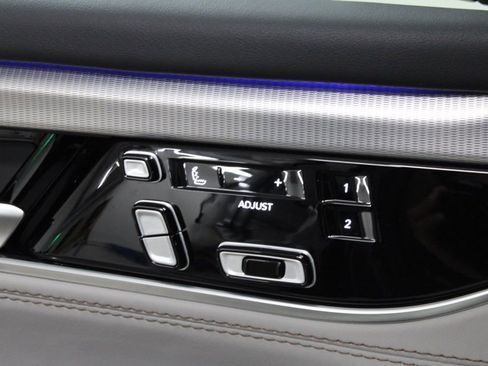 Used 2023 Jeep Grand Wagoneer 4WD image 19