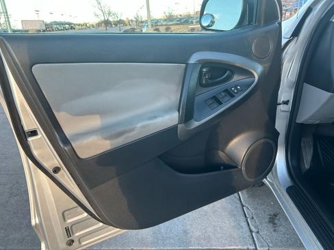 Used 2010 Toyota RAV4 2WD image 12