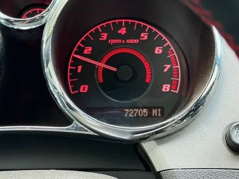 Used 2009 Pontiac Solstice GXP w/ Premium Package RWD image 20