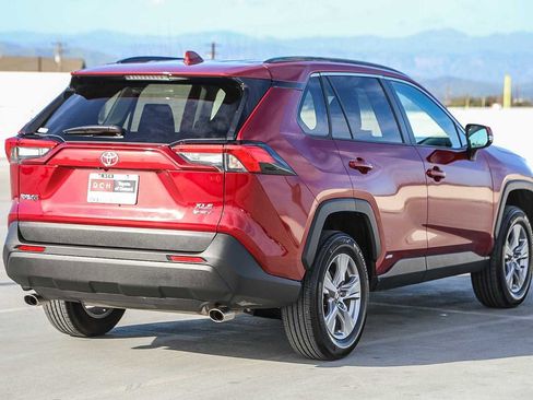 Certified 2025 Toyota RAV4 XLE image 6